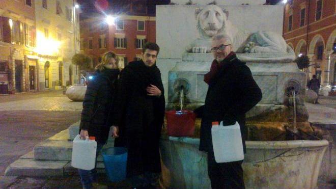 Acqua staccata, barista in guerra con Gaia