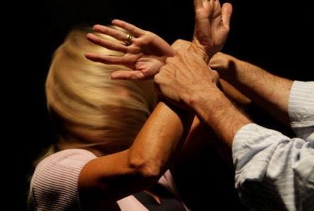 Perseguita la ex per un anno allontanato dal giudice 