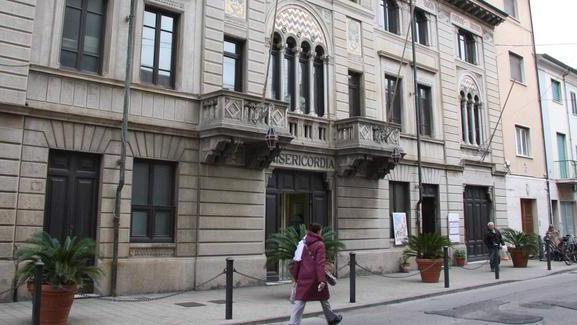 Misericordia, meno servizied è cassa inregrazione