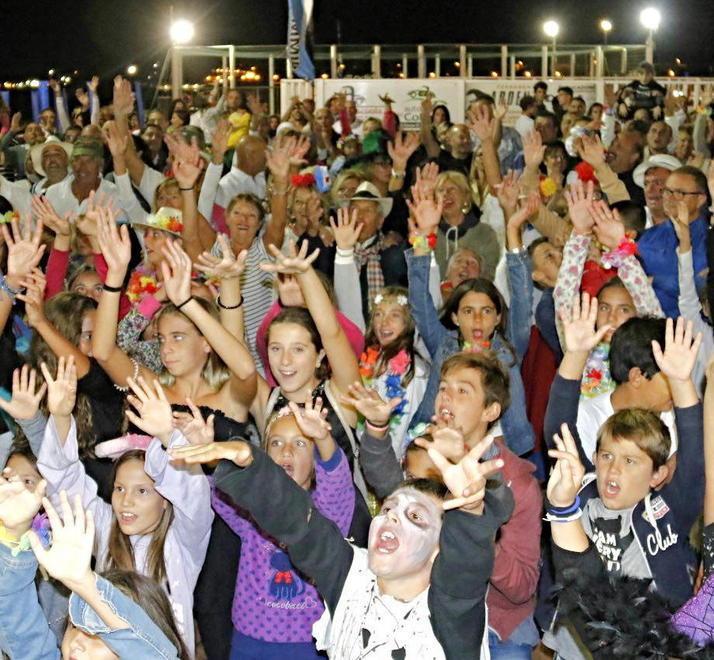Musica, film e super ospiti l’onda del divertimento è al “villaggio” Bagni Lido 