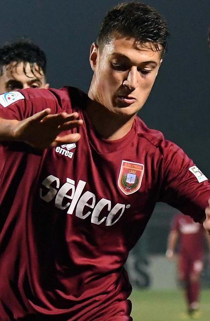 Borri-Juve Stabia: ci siamo Il Pontedera monetizzerà il suo uomo mercato d’oro
