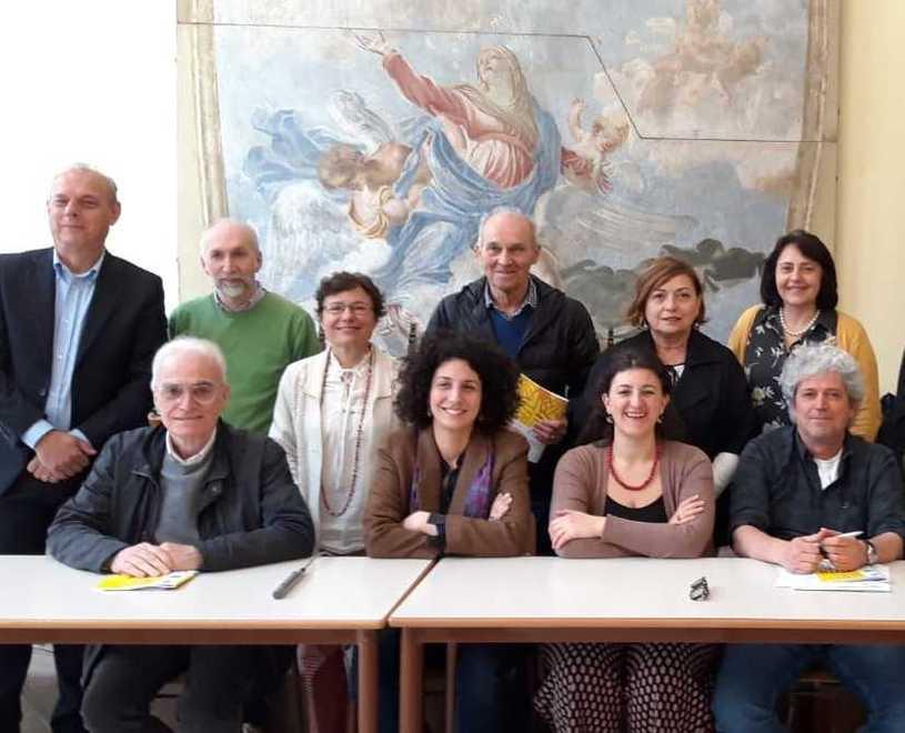 Calano le famiglie in difficoltà ma rimane l’emergenza lavoro 
