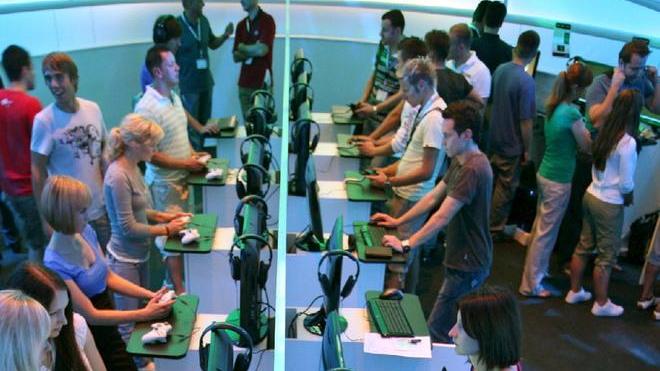Fibre ottiche e wifi In Comune si parla la lingua del futuro