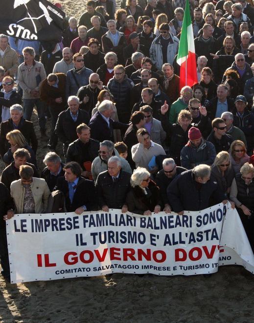 Balneari pronti a scendere in piazza contro il governo 