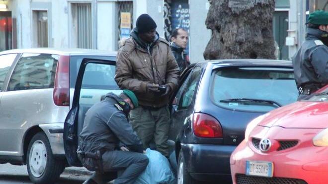 Maxi retata antidroga in centro
