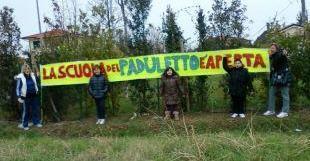 Slogan sulla scuola a rischio Il preside s’infuria coi genitori