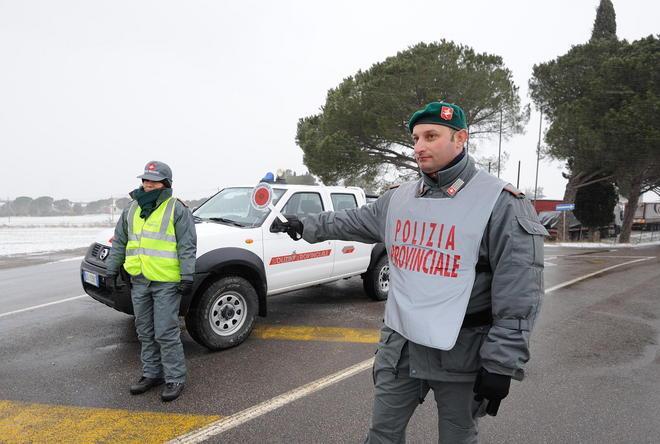 Fermi i treni e i bus Pegaso non vola appello a stare in casa 
