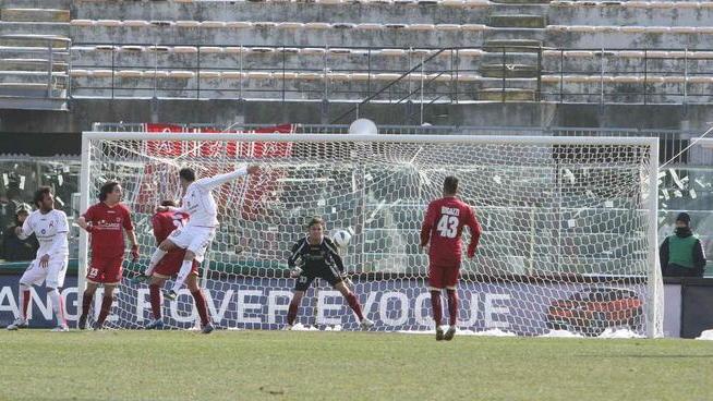 Il Livorno in rimonta raggiunge il Vicenza