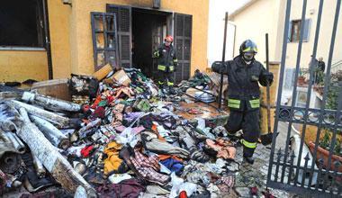 Incendio in un deposito di materiale tessile a Quarrata 
