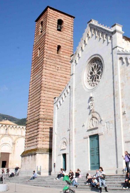Primi controlli nei locali dopo l’esposto dello Zenzero