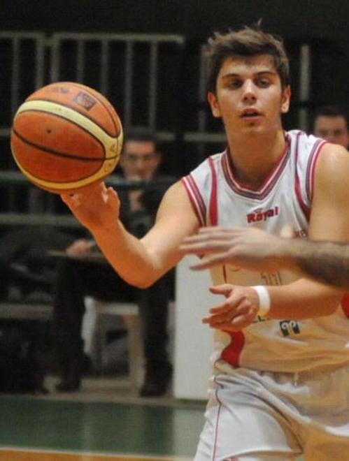 Basket a caccia del vittoria numero 8 