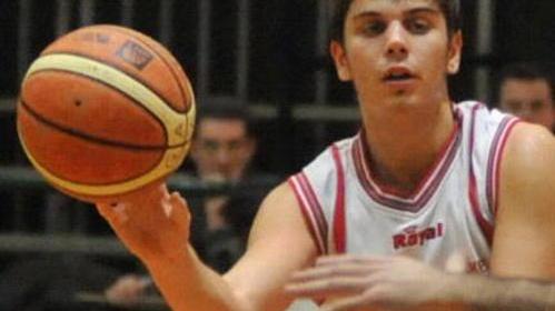 Basket a caccia del vittoria numero 8