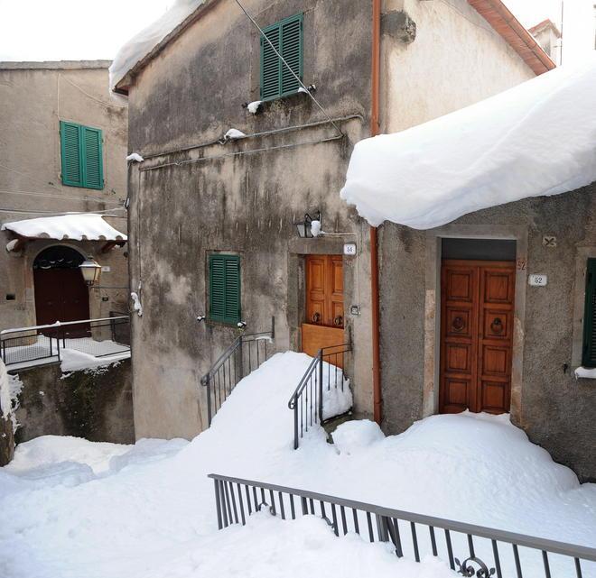 Prigionieri della neve e senz’acqua in casa 