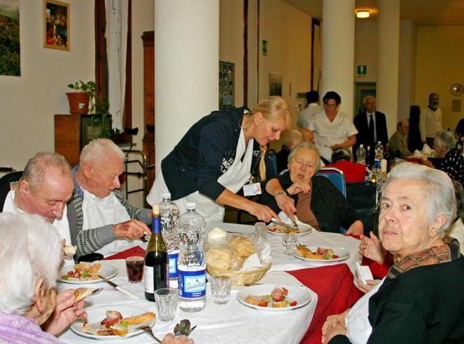 «Da migliorare la qualità di vitto e il mobilio della Rsa» 
