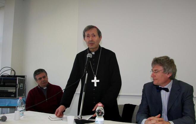 Monsignor Benotto in visita al San Camillo 