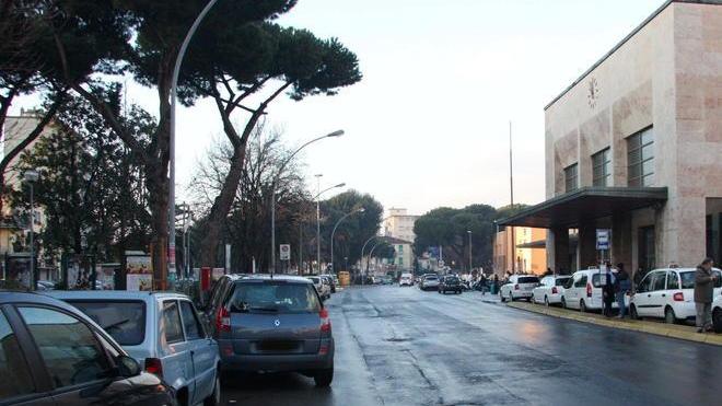 Piazza Dante, solo 12 bus per il nuovo capolinea