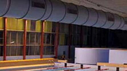 Guasto non riparato: 17 gradi in piscina e corsi disertati
