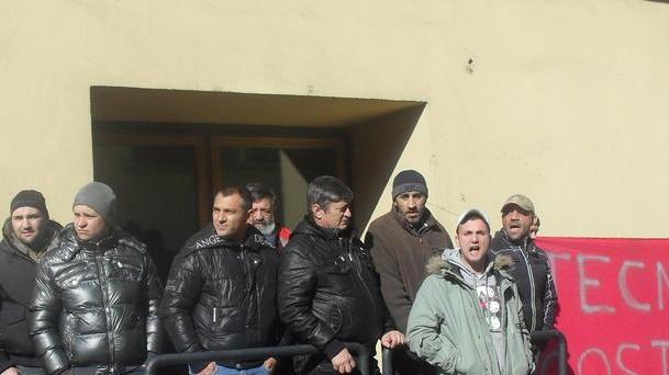 Electric Line, continua la protesta