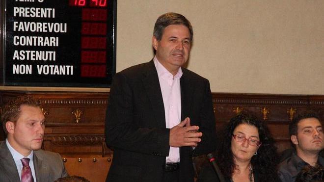 Carlesi: «Milone chieda scusa e Cenni prenda le distanze»