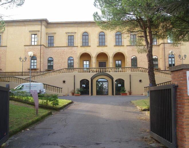 Soldi pubblici per pagare il legale del presidente