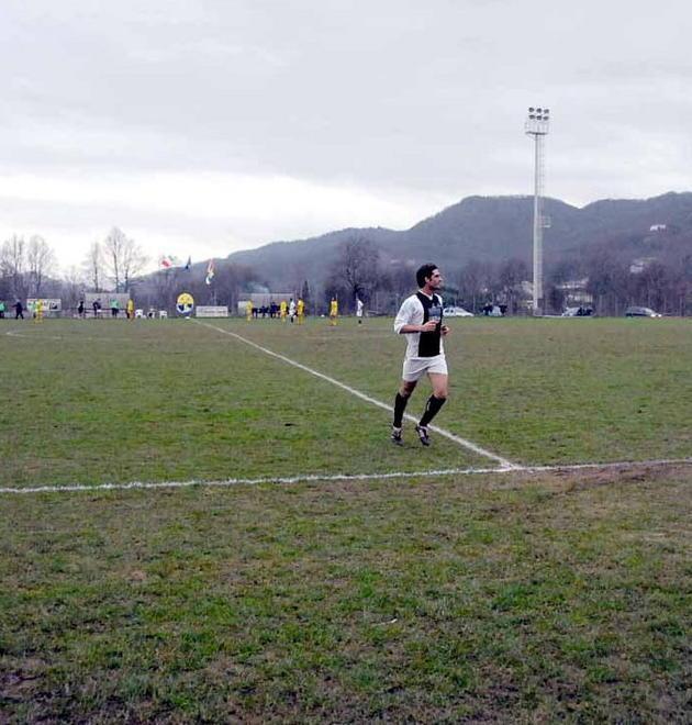 Querelle a Groppoli per la gestione del campo sportivo 