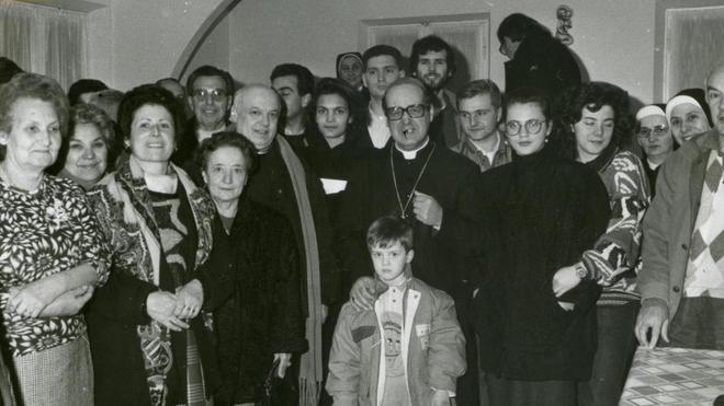 I 25 anni della mensa dei poveri La Caritas: «Mancano i volontari» 