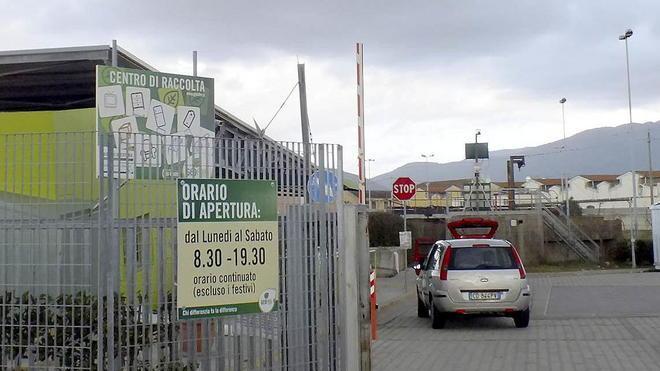 Continui furti alla stazione ecologica