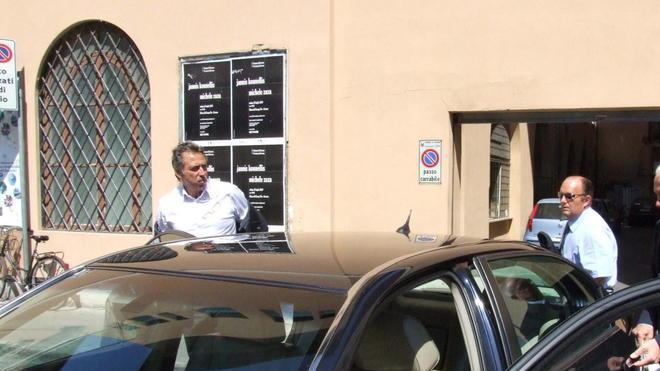 Stop auto blu, l’assessore guida la Panda