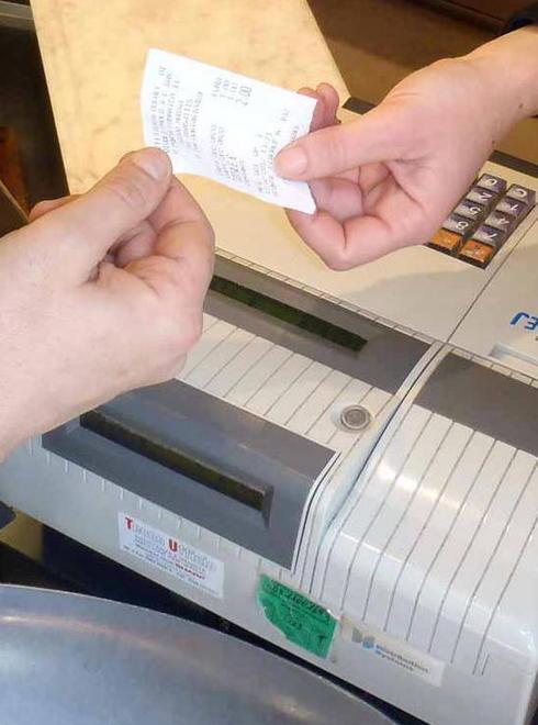 Circolo-ristorante non fa lo scontrino, multa di 5.000 euro 