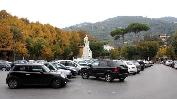La giunta porterà ad un euro l’ora la sosta a pagamento