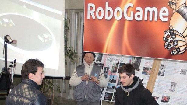 Grande sfida di sumo per piccoli robot