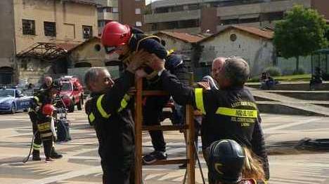 Festa a lutto al Parterre per ricordare il collega