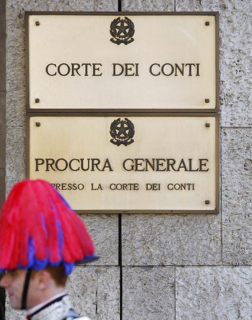 Malato al liceo, sano nello studio privato 