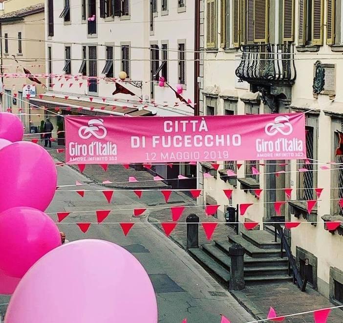 Dai baby ciclisti a dj Scavo e c’è anche la bici di Coppi