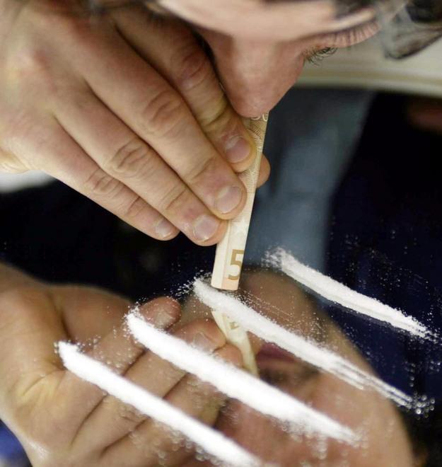 Anche un avvocato e dei minorenni nel giro della coca 