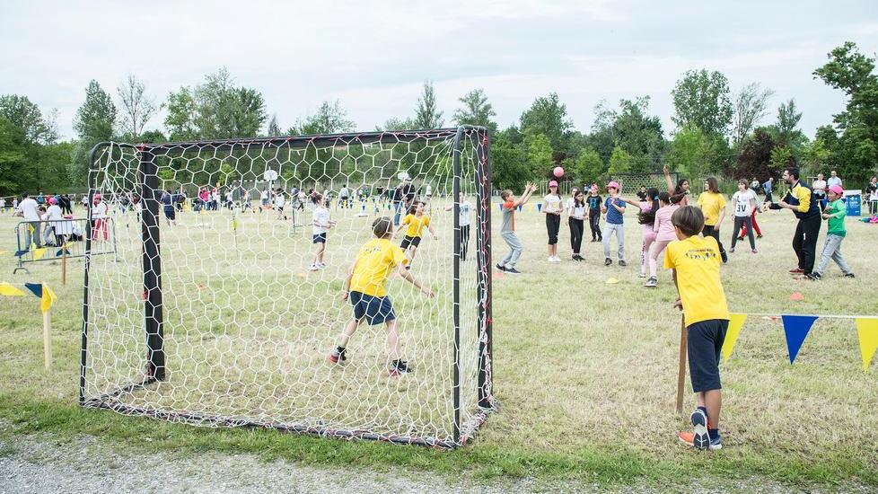 Scuola Sport Parco Ferrari stile olimpiadi per i ragazzi