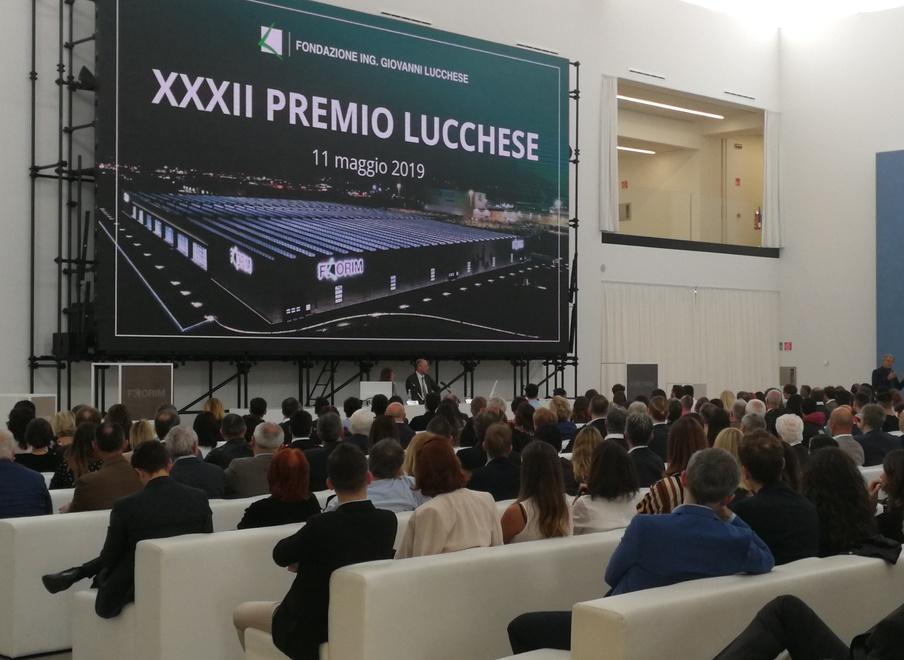 Il premio Lucchese ai magnifici nove Borse di studio per i migliori del Volta 