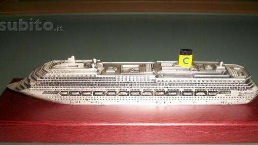 I modellini della Concordia a ruba su Ebay