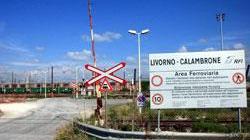 Ruba trenta chili di rame dalla ferrovia: arrestato