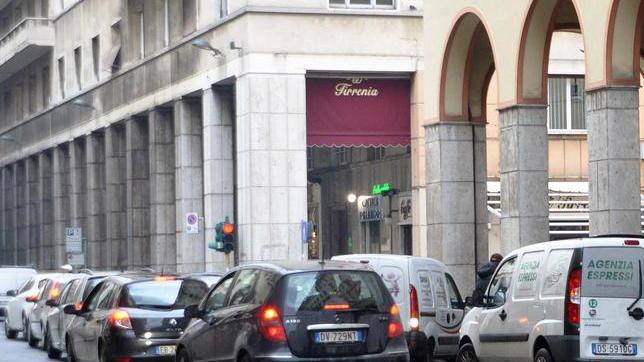 La corsia per i bus è sempre occupata