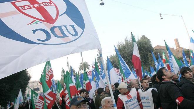 Terzo polo in moto: Udc incontra Fli e Api