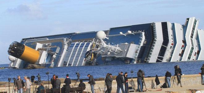 Giglio. Trovati otto corpi, c'è quello di Dayana Sette indagati: quattro ufficiali e tre dipendenti 