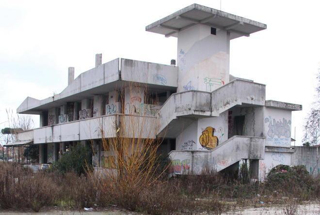 Scontro sul progetto per la caserma