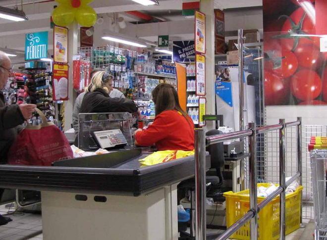 Valigia piena di refurtiva arrestato un pensionato 