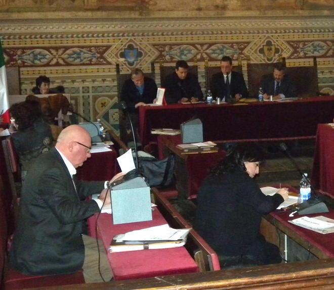 I dipendenti dell’azienda contro la giunta