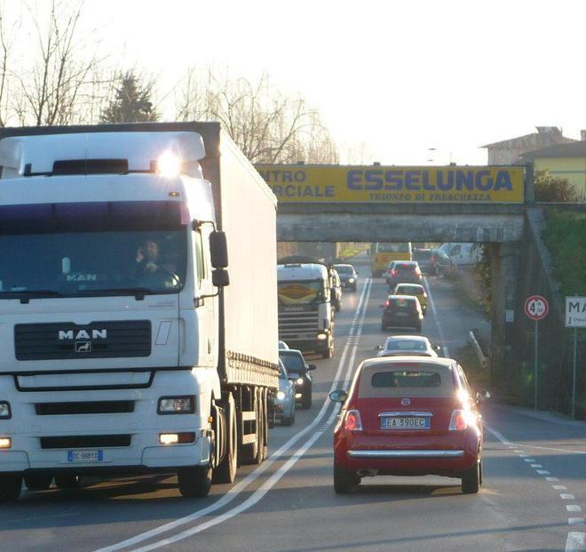 Nuove fasce orarie e invito al ministro «Venga a Lucca» 