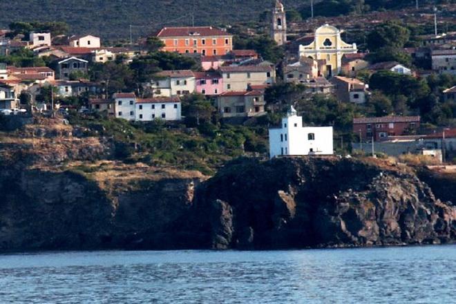 Il mare, lo sbarco nell’oasi selvaggia