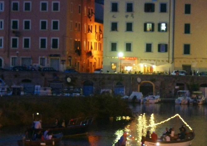 Un tour attraverso le vecchie cantine e il quartiere Venezia