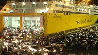 Il porto di Livorno su tutti i telefonini