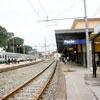 Auto, sosta vietata nel parcheggio accanto alla stazione 